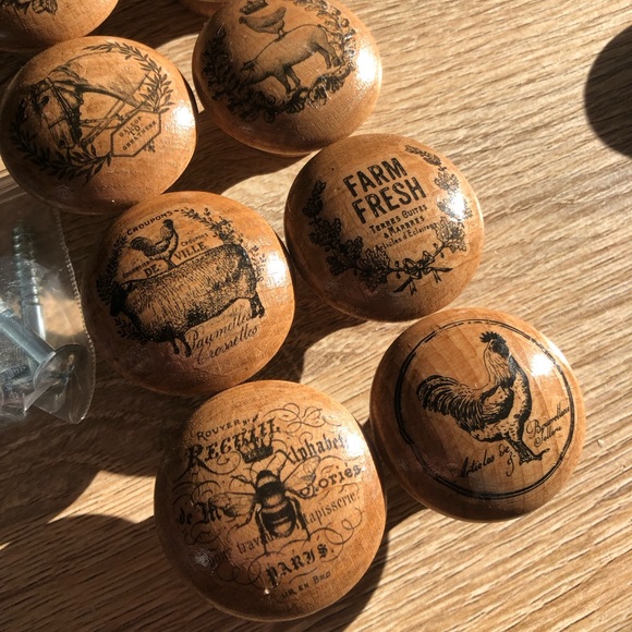 Hand made Pulls Knobs set of 8 - Picture 2 of 4